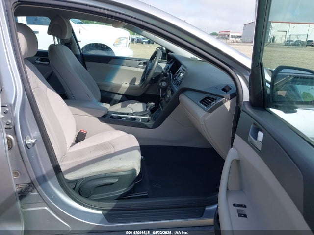 5NPE24AF0FH027110 Hyundai SONATA SE