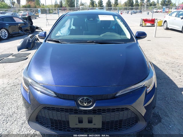 5YFVPMAE0NP386046 Toyota COROLLA LE