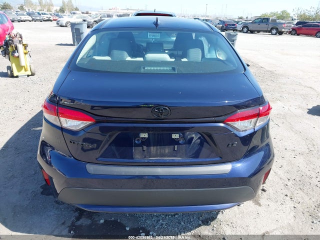 5YFVPMAE0NP386046 Toyota COROLLA LE