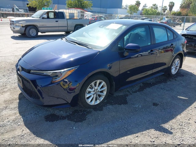 5YFVPMAE0NP386046 Toyota COROLLA LE