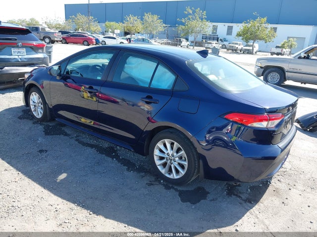 5YFVPMAE0NP386046 Toyota COROLLA LE