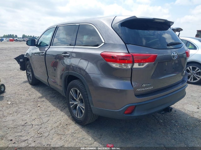 5TDZZRFH6KS319028 Toyota Highlander Le