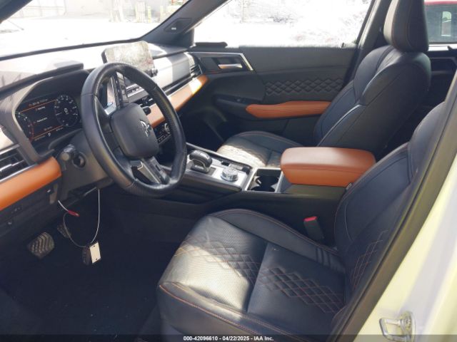 2022 MITSUBISHI OUTLANDER JA4J4VA87NZ082333 Photo 4