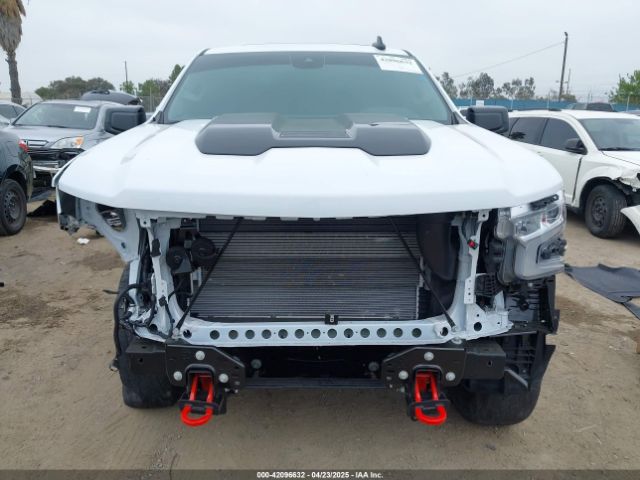 3GCUKFEL9SG224626 Chevrolet Silverado 1500 4wd  Short Bed Lt Trail Boss