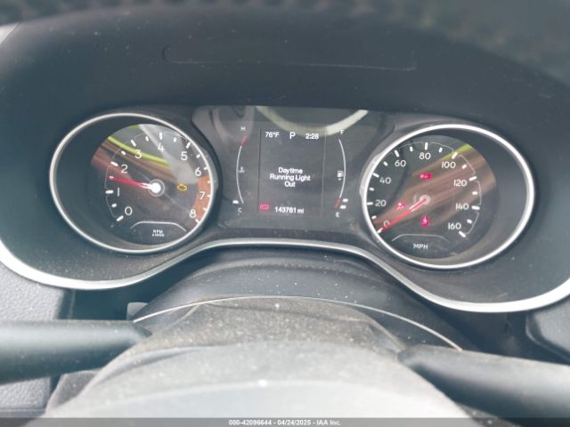 3C4NJDBB8JT323967 Jeep Compass Altitude 4x4
