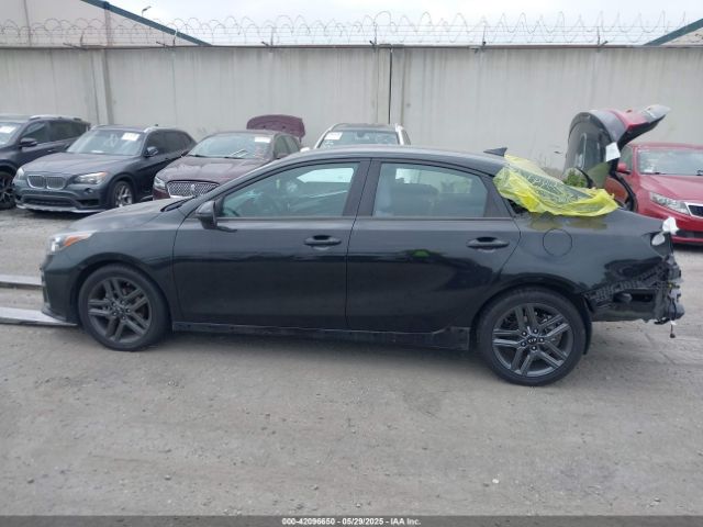 3KPF34AD3ME360404 KIA Forte Gt-line