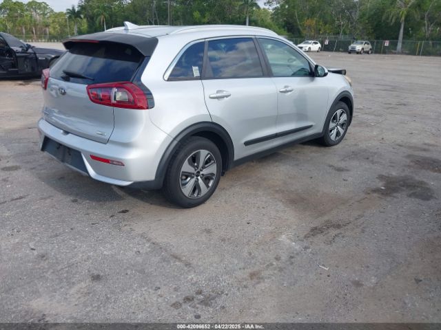 KNDCB3LC7K5231434 KIA NIRO LX