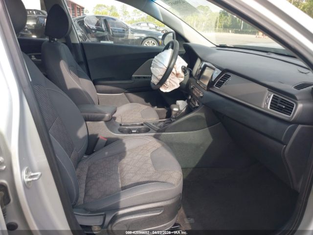 KNDCB3LC7K5231434 KIA NIRO LX