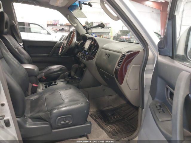 2002 MITSUBISHI MONTERO JA4MW51RX2J048087 Photo 4