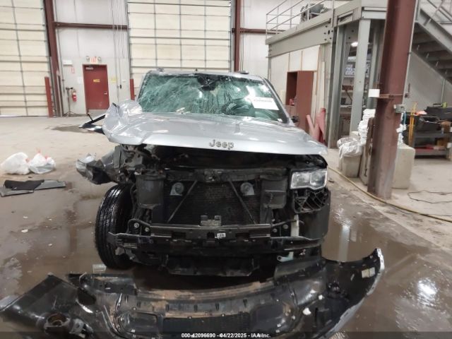 1C4RJFAG1LC185097 Jeep Grand Cherokee Laredo E 4x4