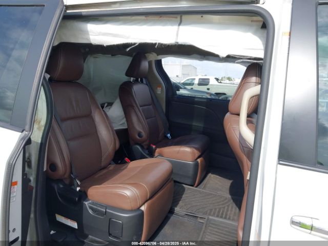 5TDYZ3DC4HS776316 Toyota Sienna Limited Premium 7 Passenger