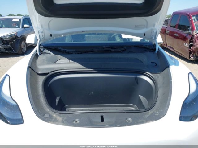 7SAYGDED0RA327806 Tesla 2024