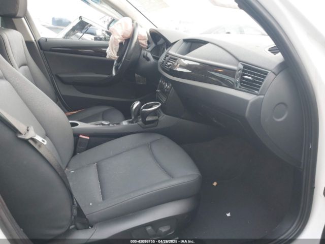 WBAVM1C5XEVW51330 BMW X1