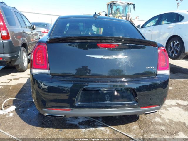 2C3CCABT6FH886982 Chrysler 300 300s