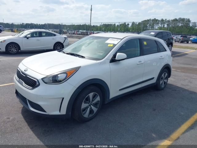 KNDCB3LC8J5118610 KIA NIRO FE