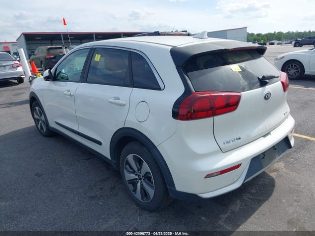 KNDCB3LC8J5118610 KIA NIRO FE