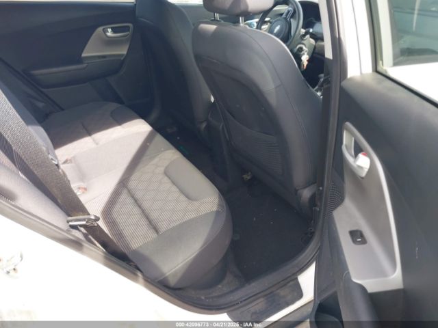 KNDCB3LC8J5118610 KIA NIRO FE