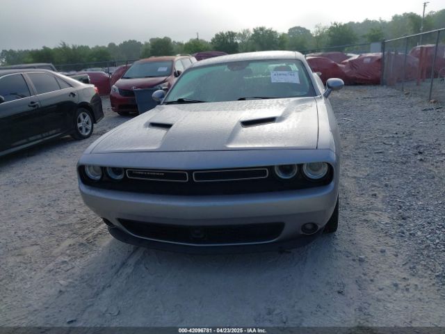2C3CDZAG2JH259026 Dodge Challenger Sxt Plus