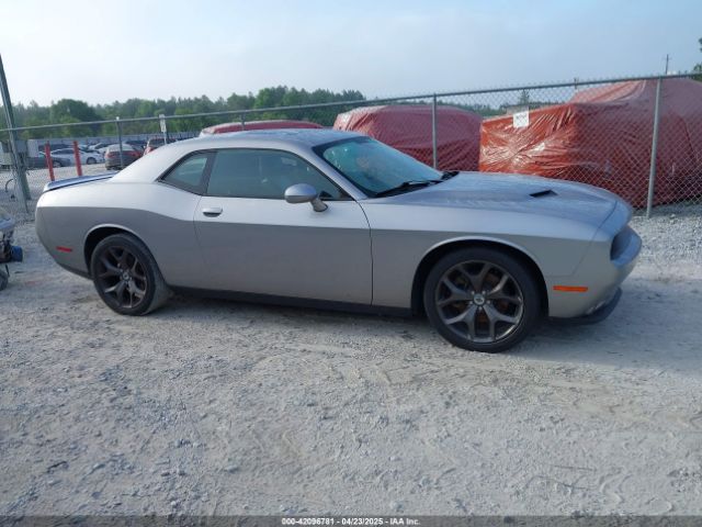 2C3CDZAG2JH259026 Dodge Challenger Sxt Plus