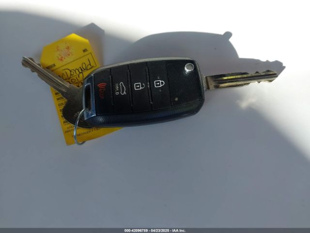 3KPFK4A7XHE099680 KIA FORTE LX