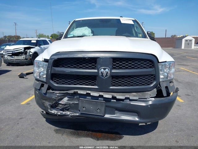3C6RR7KG2MG686308 RAM 1500 Classic Tradesman  4x4 5'7 Box