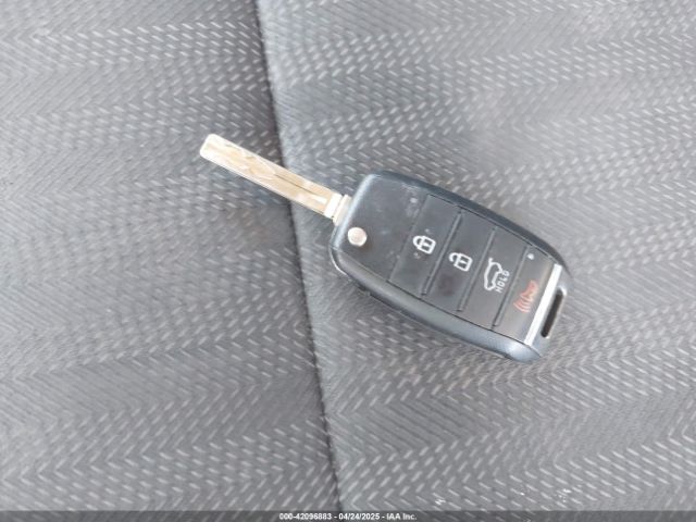KNDPMCAC8H7296742 KIA Sportage Lx