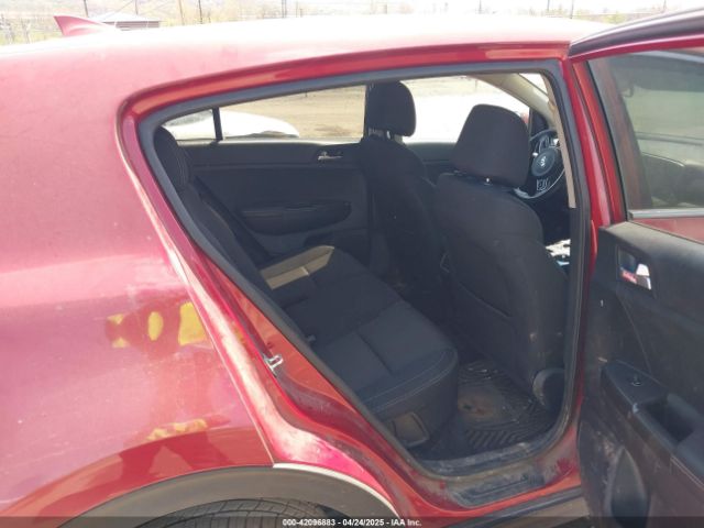 KNDPMCAC8H7296742 KIA Sportage Lx