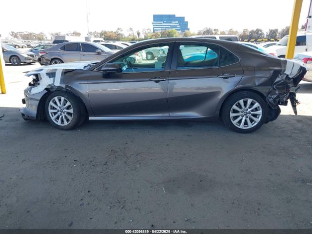 4T1B11HK8KU204599 Toyota CAMRY LE