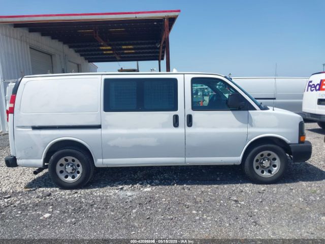 1GCSGAFX0E1163070 Chevrolet Express 1500 Work Van