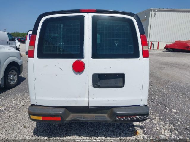 1GCSGAFX0E1163070 Chevrolet Express 1500 Work Van