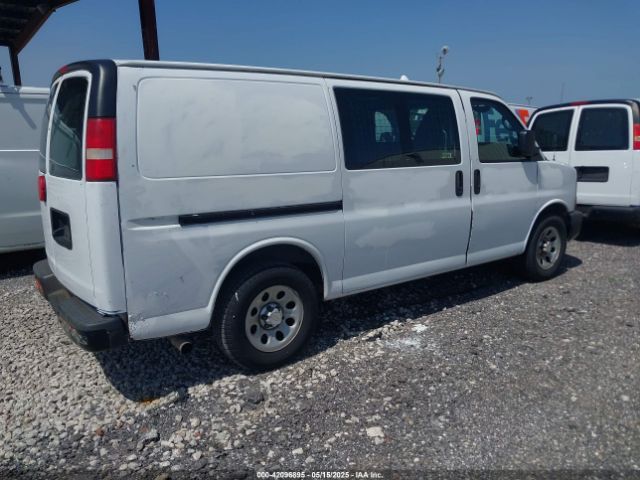 1GCSGAFX0E1163070 Chevrolet Express 1500 Work Van