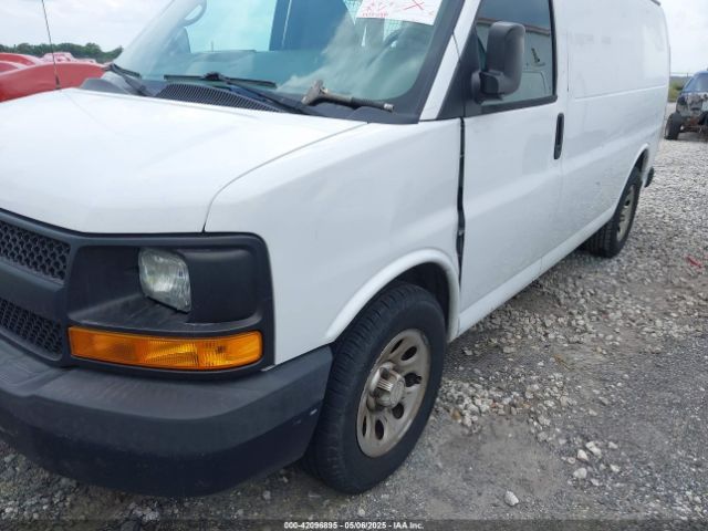 1GCSGAFX0E1163070 Chevrolet Express 1500 Work Van