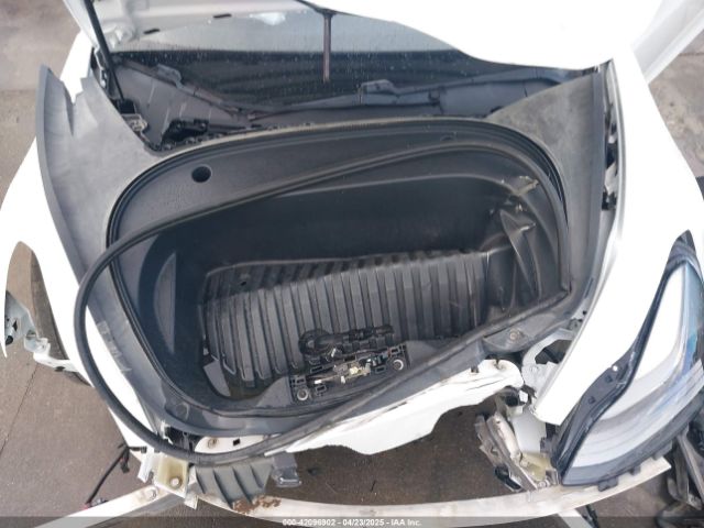 5YJ3E1EA3MF874212 Tesla 2021