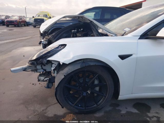 5YJ3E1EA3MF874212 Tesla 2021