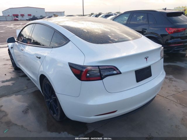 5YJ3E1EA3MF874212 Tesla 2021