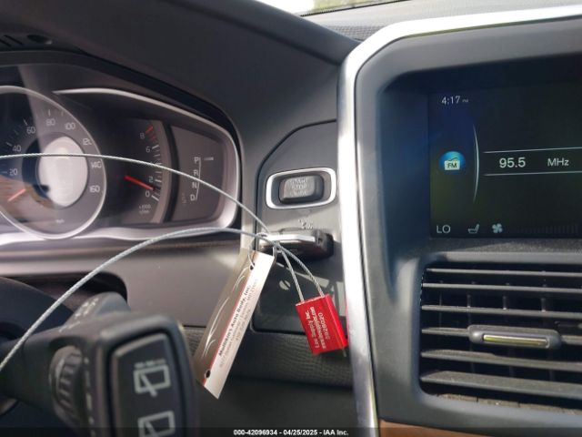 2017 VOLVO XC60 YV440MRU1H2006921 Photo 10