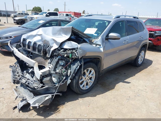 1C4PJLCB8JD566329 Jeep Cherokee Latitude Fwd