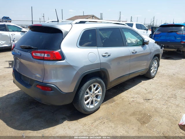 1C4PJLCB8JD566329 Jeep Cherokee Latitude Fwd