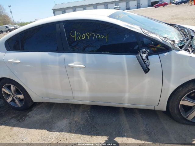 3KPFL4A7XJE235390 KIA FORTE LX