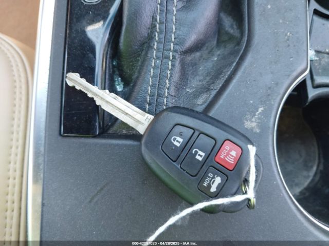 4T1BF1FK3HU786219 Toyota CAMRY XLE