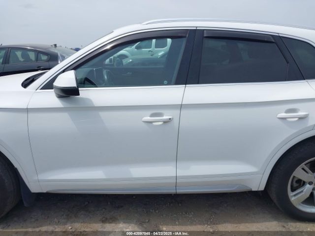 WA1BNAFYXJ2041670 Audi Q5 2.0t Premium/2.0t Tech Premium