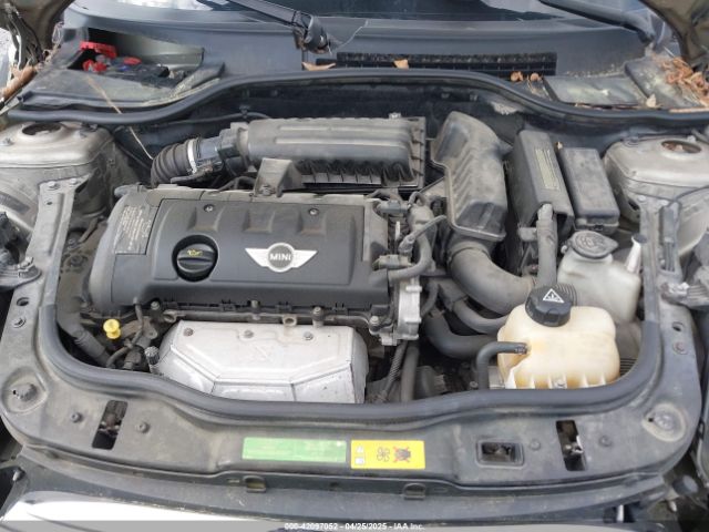 2011 MINI COOPER CLUBMAN WMWZF3C54BTX82347 Photo 9