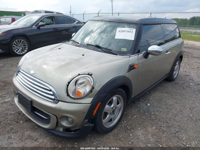 2011 MINI COOPER CLUBMAN WMWZF3C54BTX82347 Photo 1