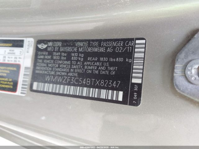 2011 MINI COOPER CLUBMAN WMWZF3C54BTX82347 Photo 8