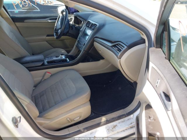 3FA6P0HD6KR265995 Ford FUSION SE