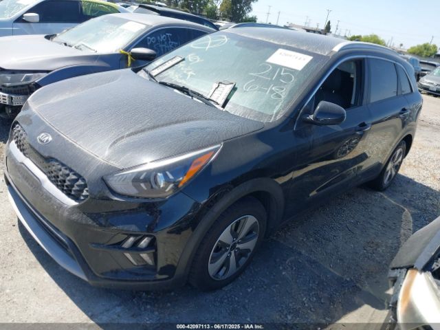 KNDCB3LC9M5475783 KIA NIRO LX