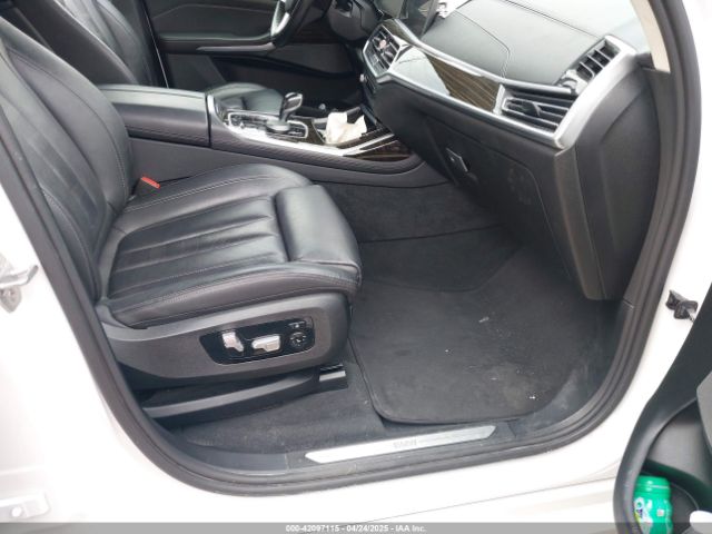 2020 BMW X7 5UXCW2C02L9B68713 Photo 4