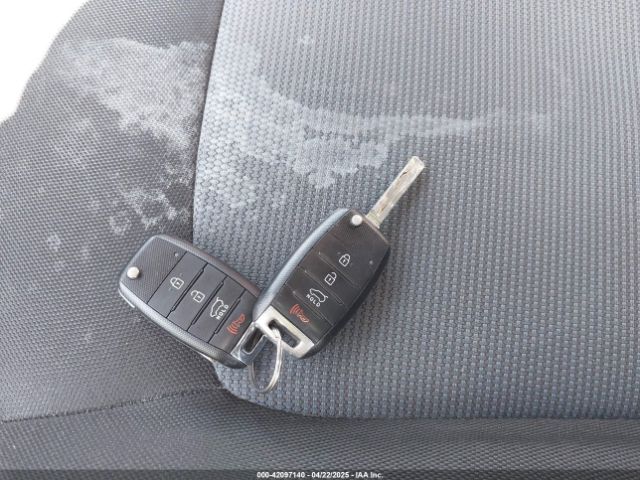 KNDPBCAC4E7629701 KIA Sportage Lx