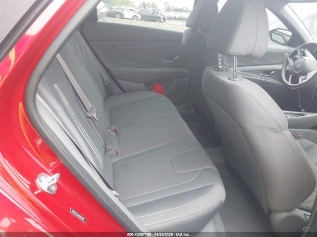 5NPLS4AG4NH063140 Hyundai ELANTRA SEL