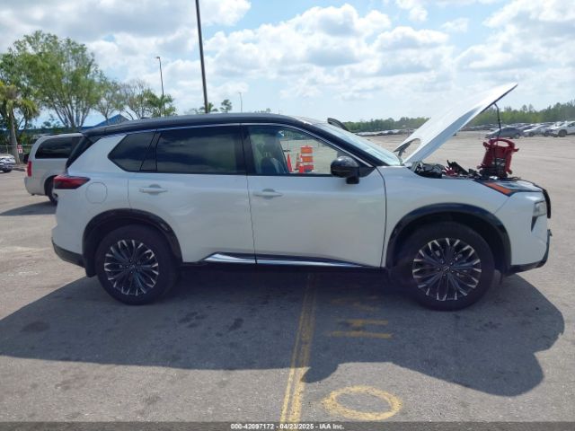 JN8BT3DC7RW070194 Nissan Rogue Platinum Fwd